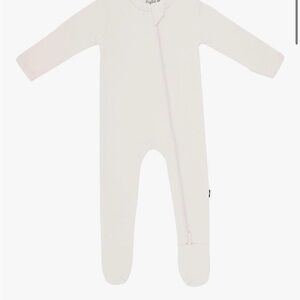 Kyte baby footie (0-3M and 3-6M) / romper (6-12M) - Oat